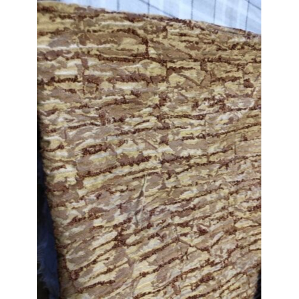 Tablecloth Commercial Used from Hotel & Casino Las Vegas 128"round Red Gold - Picture 5 of 8